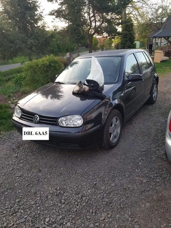 Skradzione w Lwówku Śląskim auto marki Volkswagen Golf