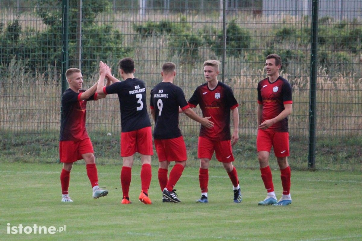 BKS wygrywa z Twardym Świętoszów