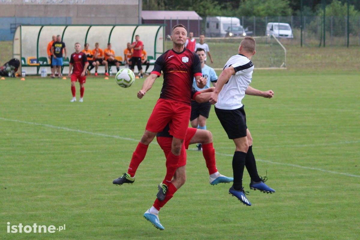 BKS wygrywa z Twardym Świętoszów