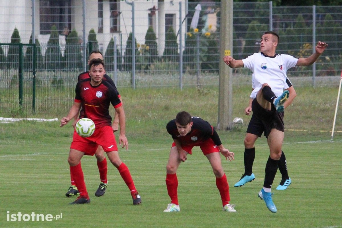 BKS wygrywa z Twardym Świętoszów