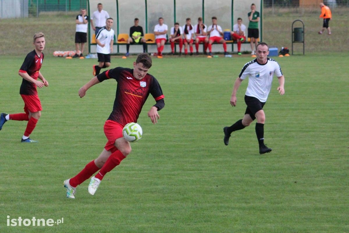 BKS wygrywa z Twardym Świętoszów