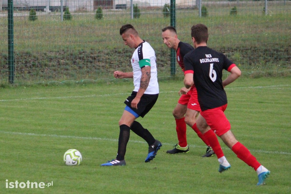 BKS wygrywa z Twardym Świętoszów