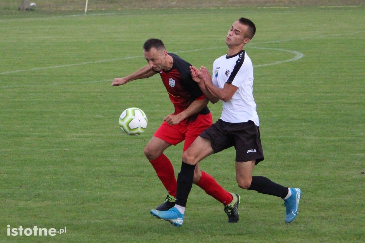 BKS wygrywa z Twardym Świętoszów