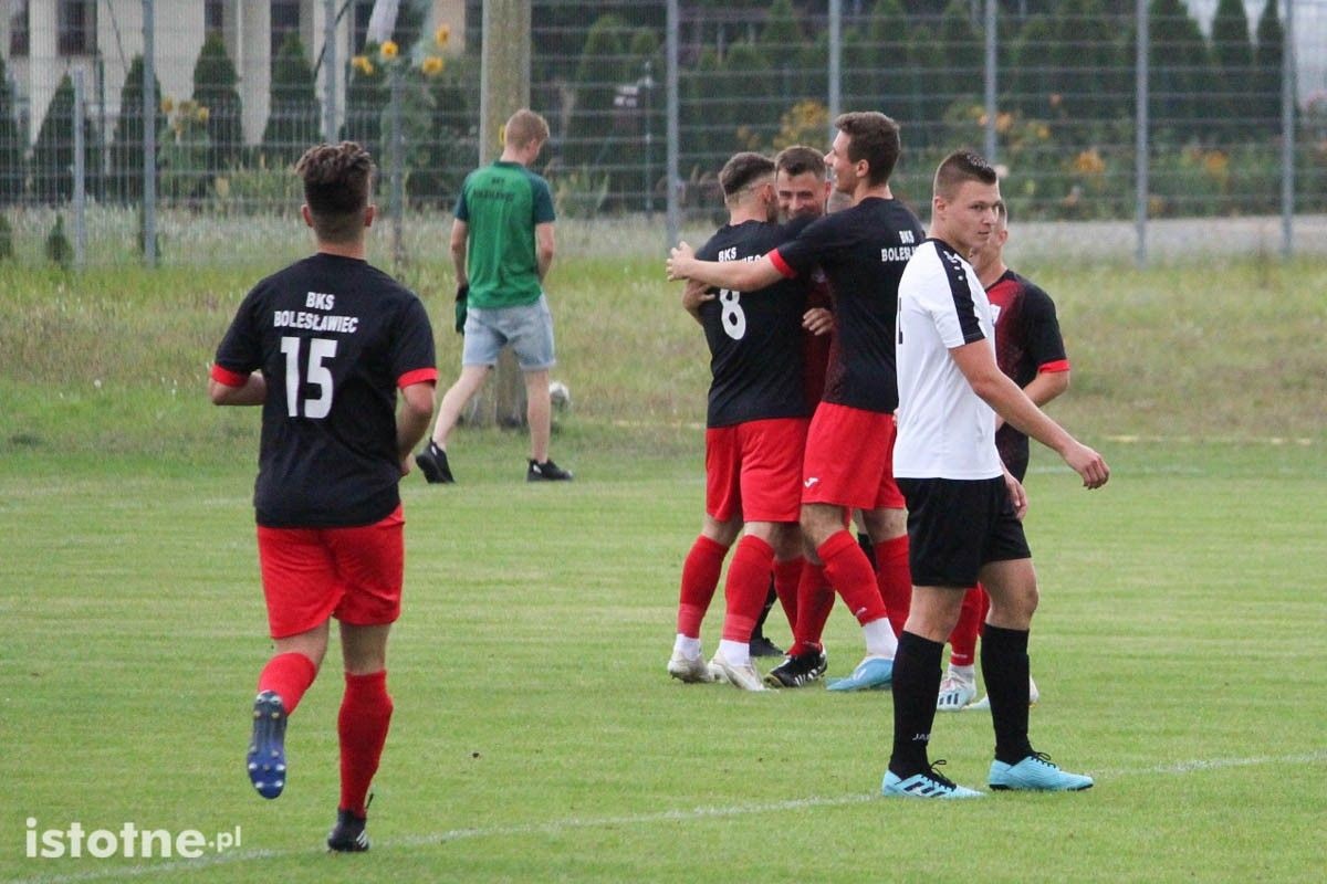 BKS wygrywa z Twardym Świętoszów