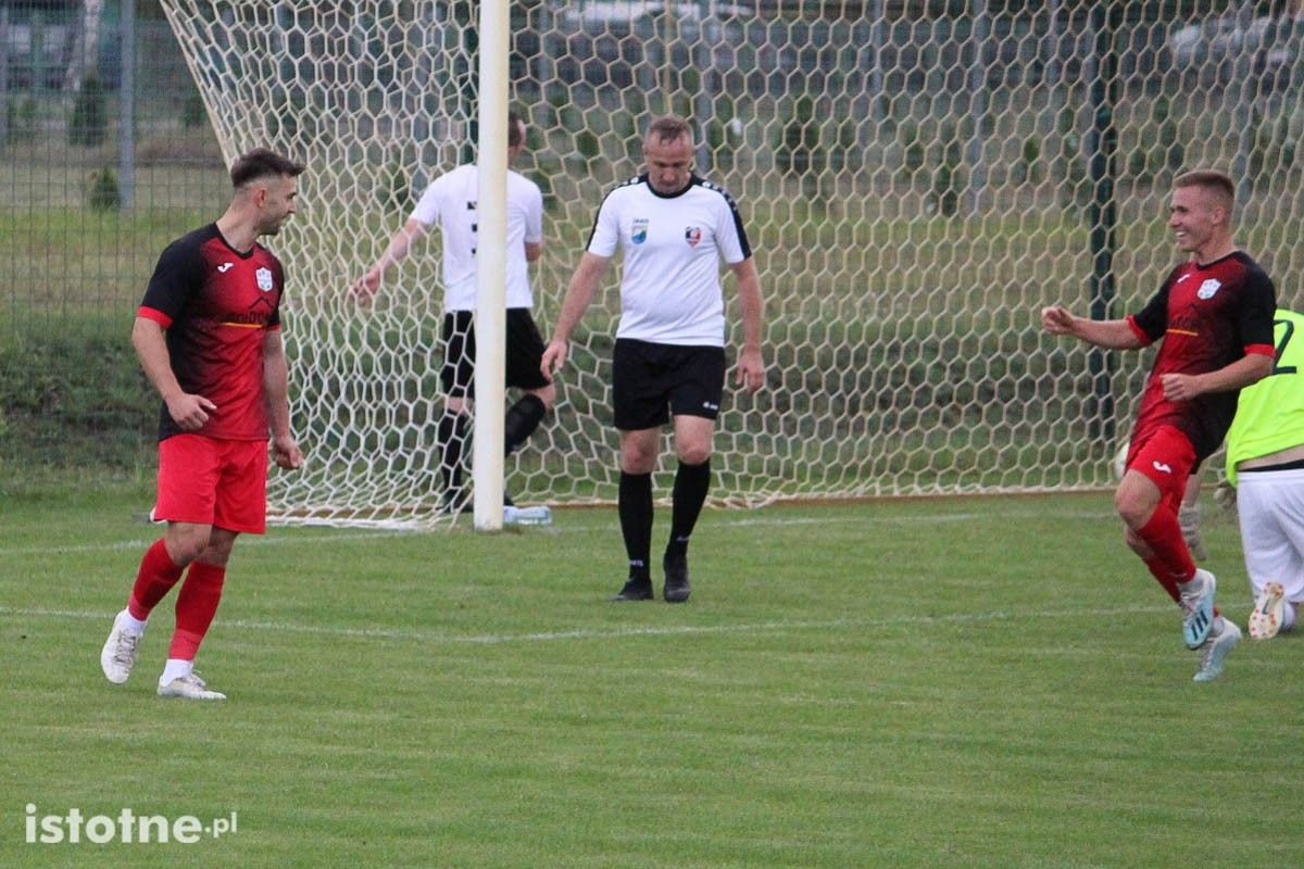 BKS wygrywa z Twardym Świętoszów