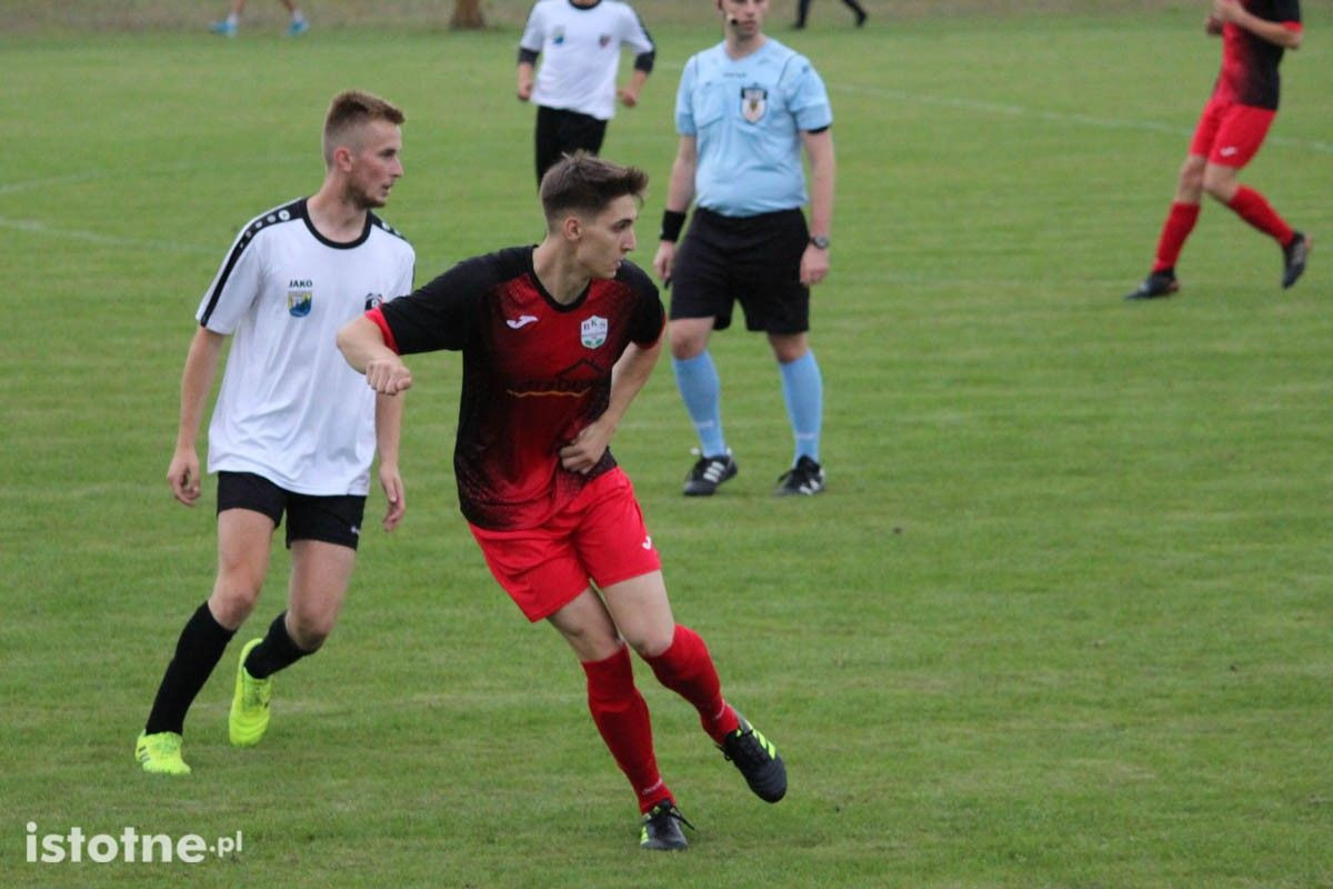 BKS wygrywa z Twardym Świętoszów