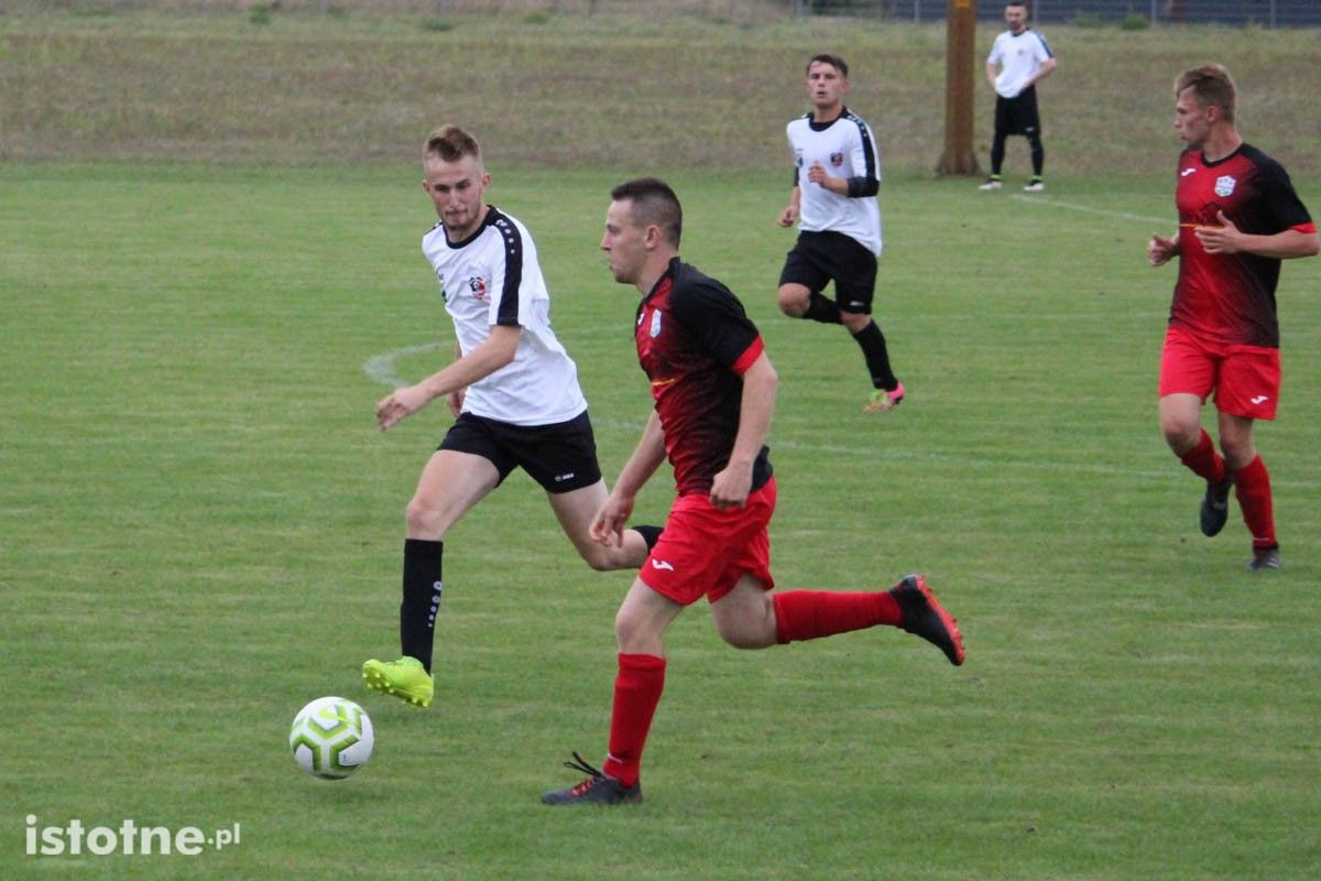 BKS wygrywa z Twardym Świętoszów