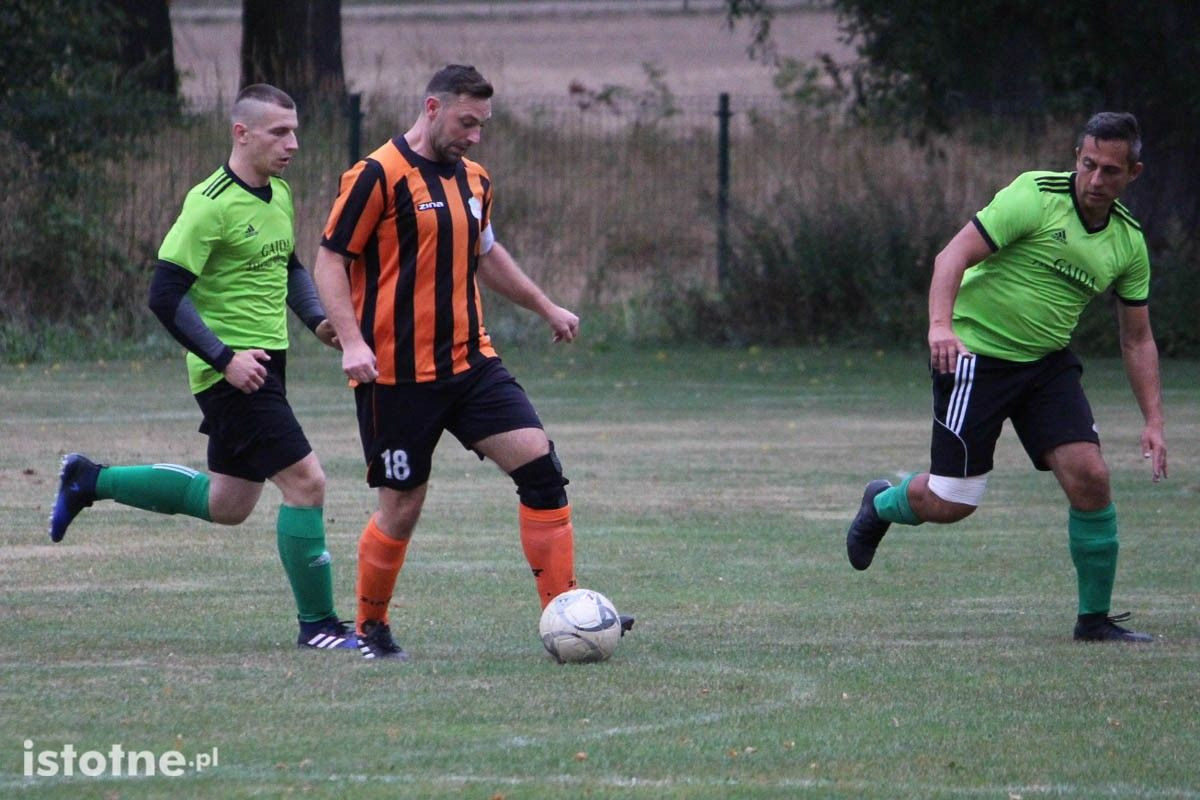 Sparta Zebrzydowa wygrywa w Łaziskach