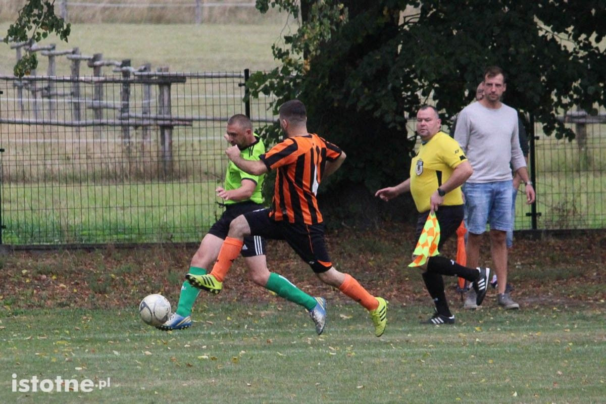 Sparta Zebrzydowa wygrywa w Łaziskach