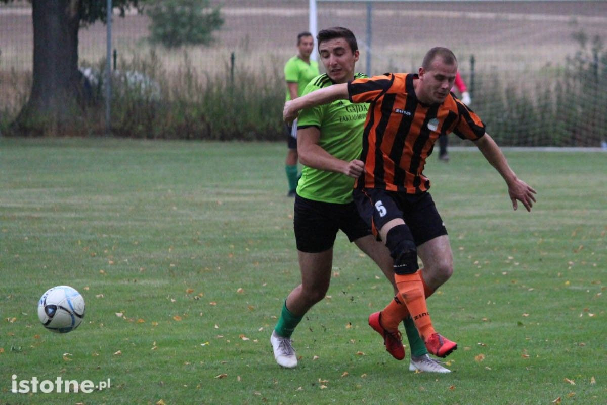 Sparta Zebrzydowa wygrywa w Łaziskach