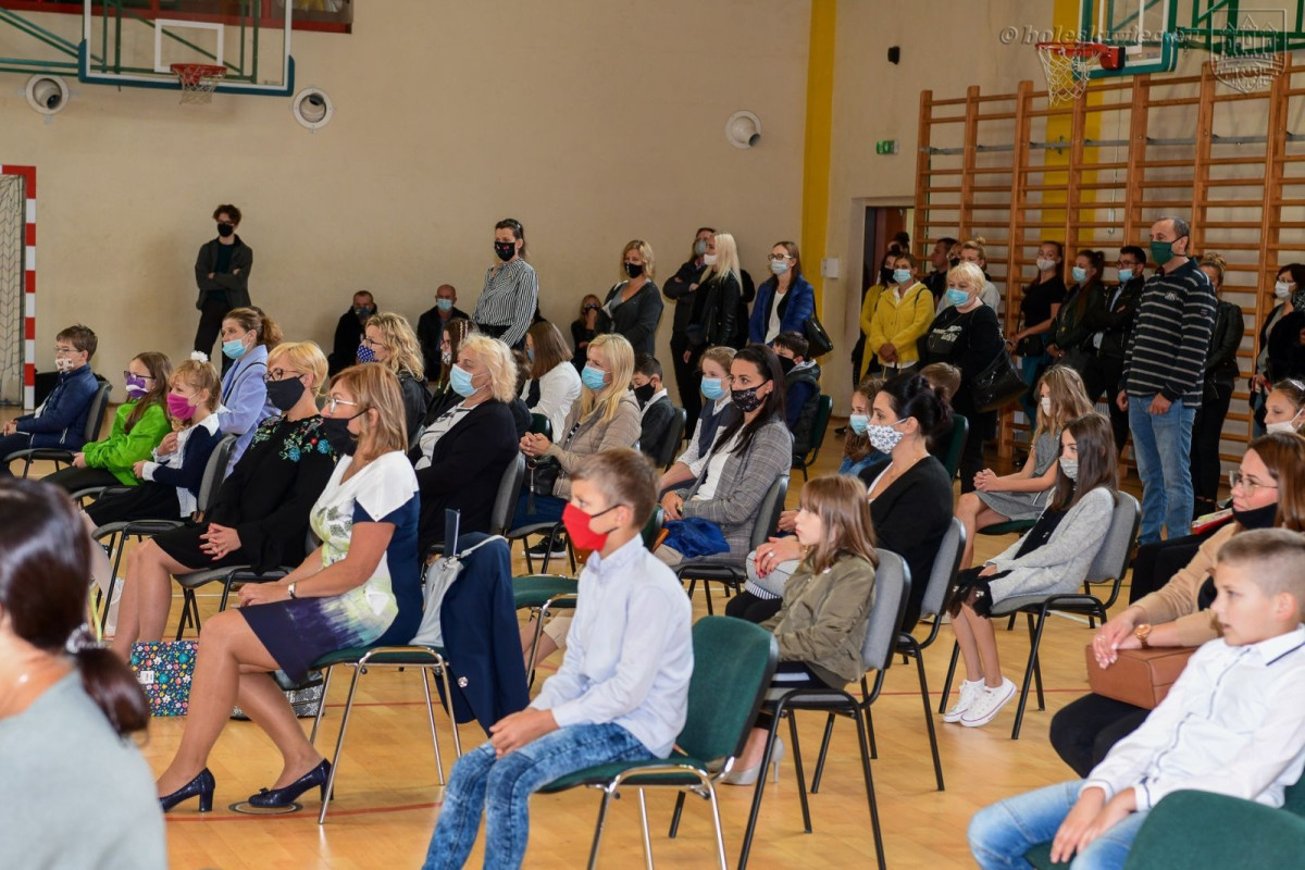 Rozpoczęcie roku szkolnego w SP nr 4 w Bolesławcu