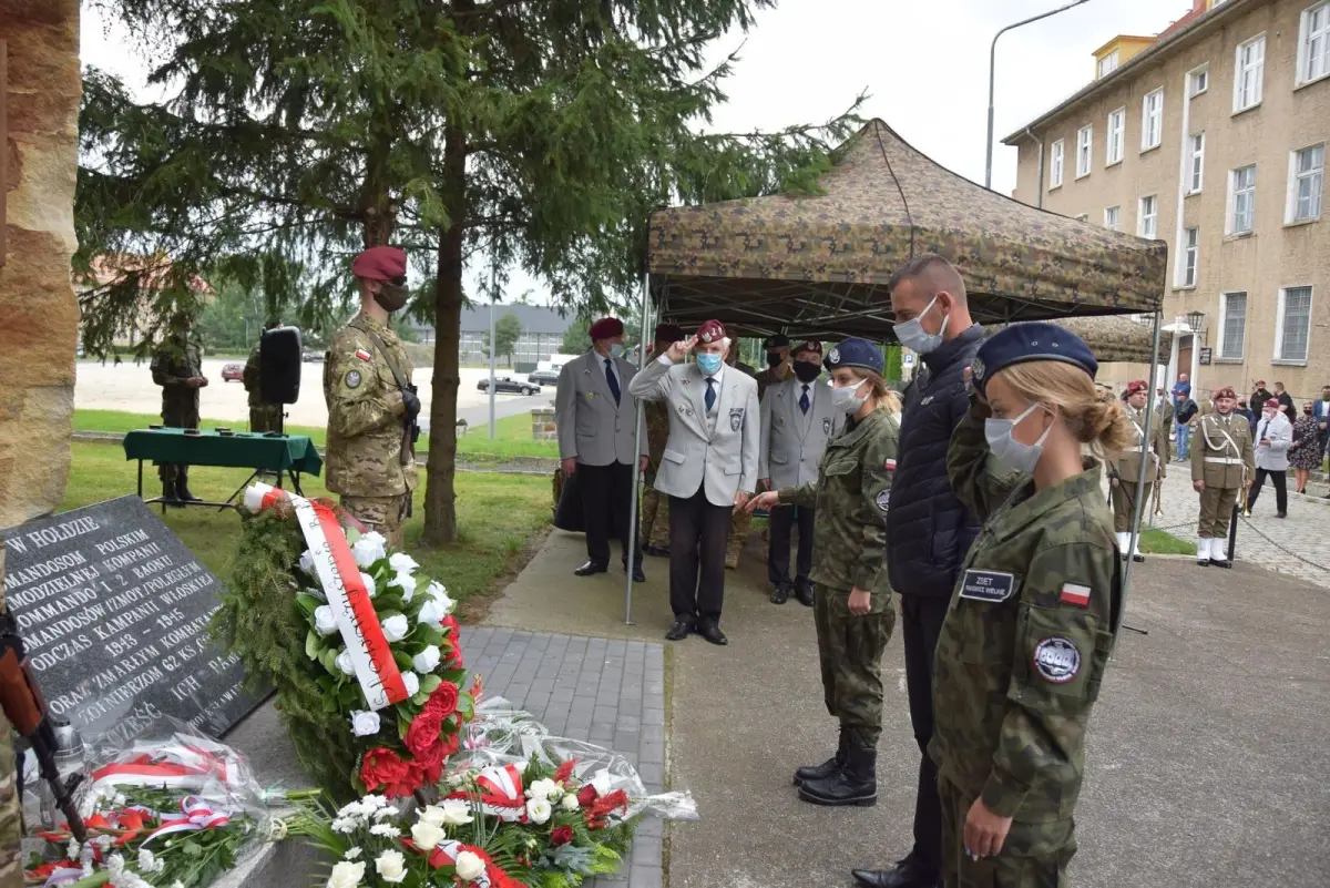 Spotkanie żołnierskich pokoleń 62 Kompanii Specjalnej „Commando” w Bolesławcu