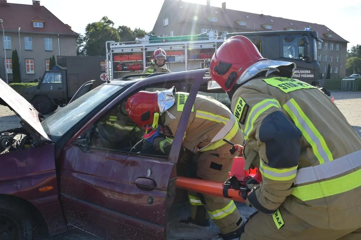 Szkolenie przeciwpożarowe w 23 Śląskim Pułku Artylerii w Bolesławcu