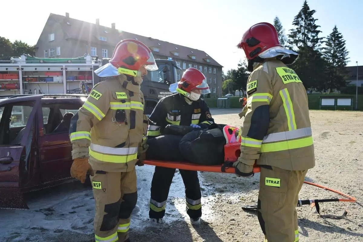 Szkolenie przeciwpożarowe w 23 Śląskim Pułku Artylerii w Bolesławcu