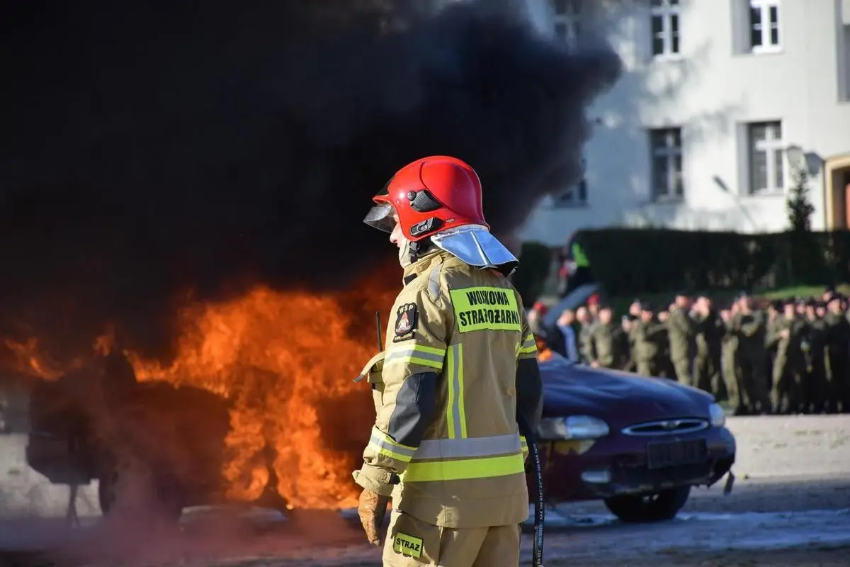 Szkolenie przeciwpożarowe w 23 Śląskim Pułku Artylerii w Bolesławcu
