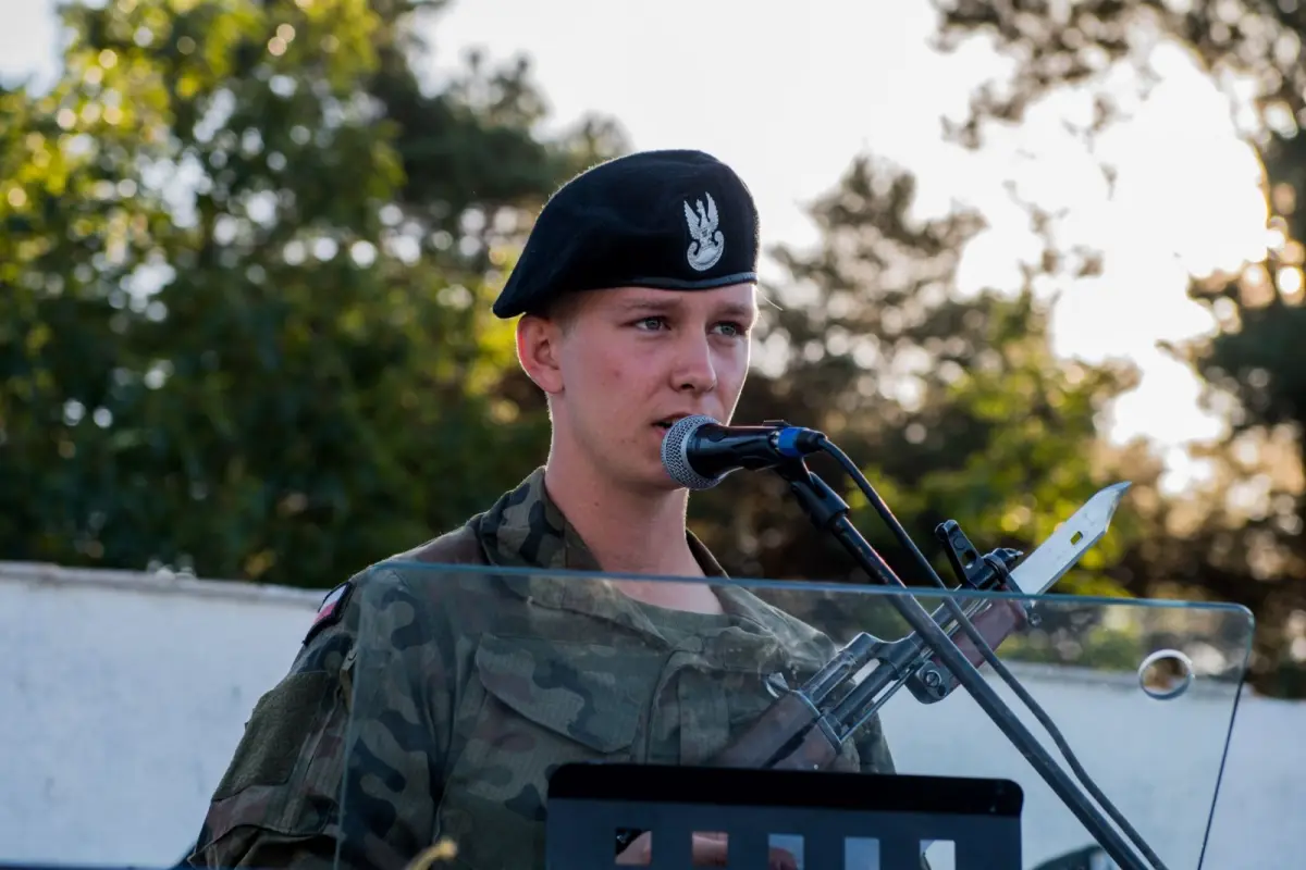 Uroczysta przysięga żołnierzy w 10 Brygadzie Kawalerii Pancernej w Świętoszowie (gmina Osiecznica, powiat bolesławiecki)