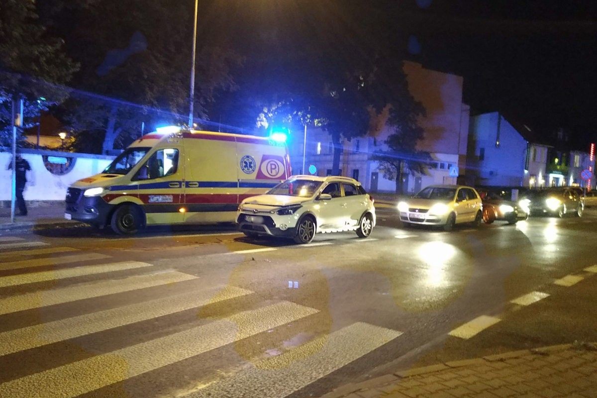 Zderzenie dwóch aut na Chrobrego