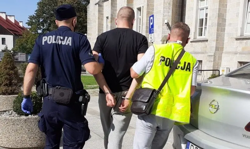 Podejrzany i odzyskane auto