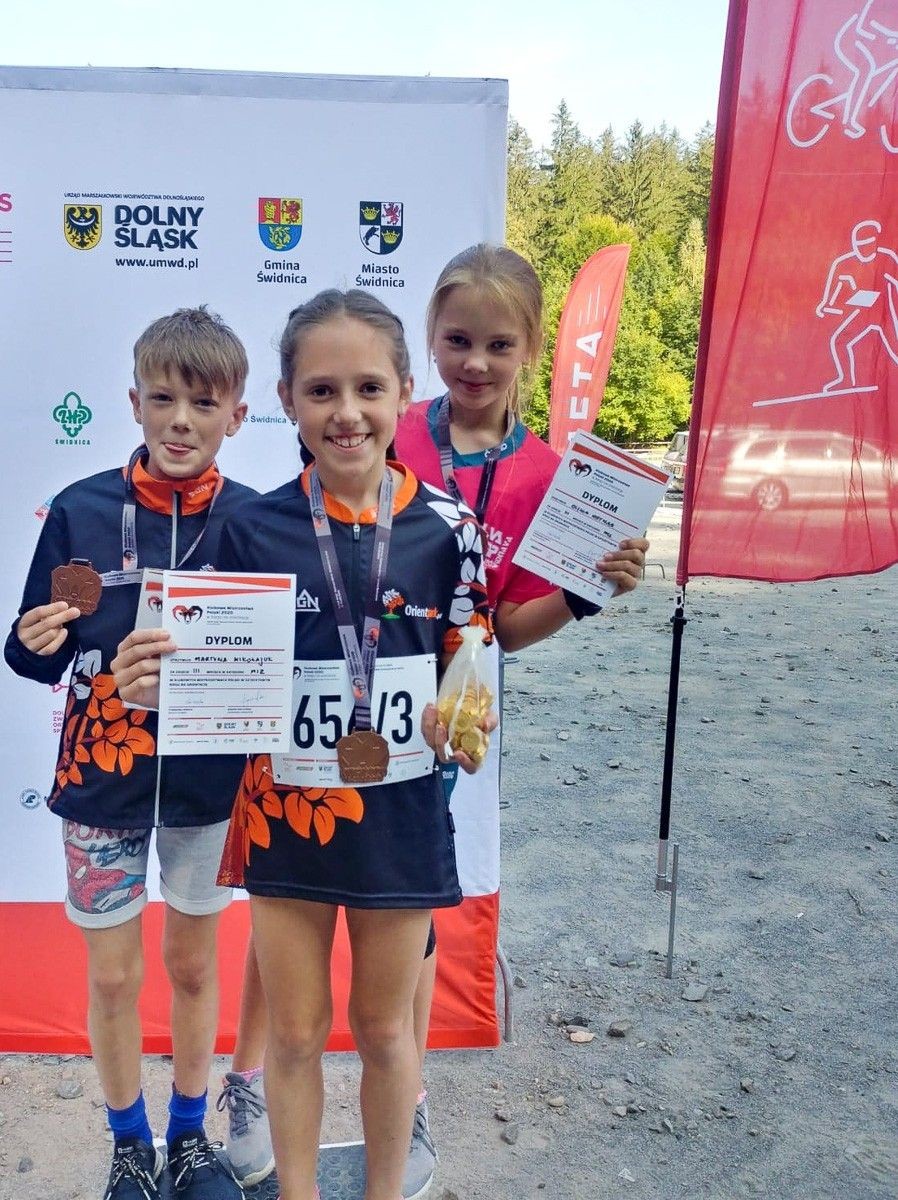 Biegacze z Iwin z medalami Klubowych Mistrzostw Polski