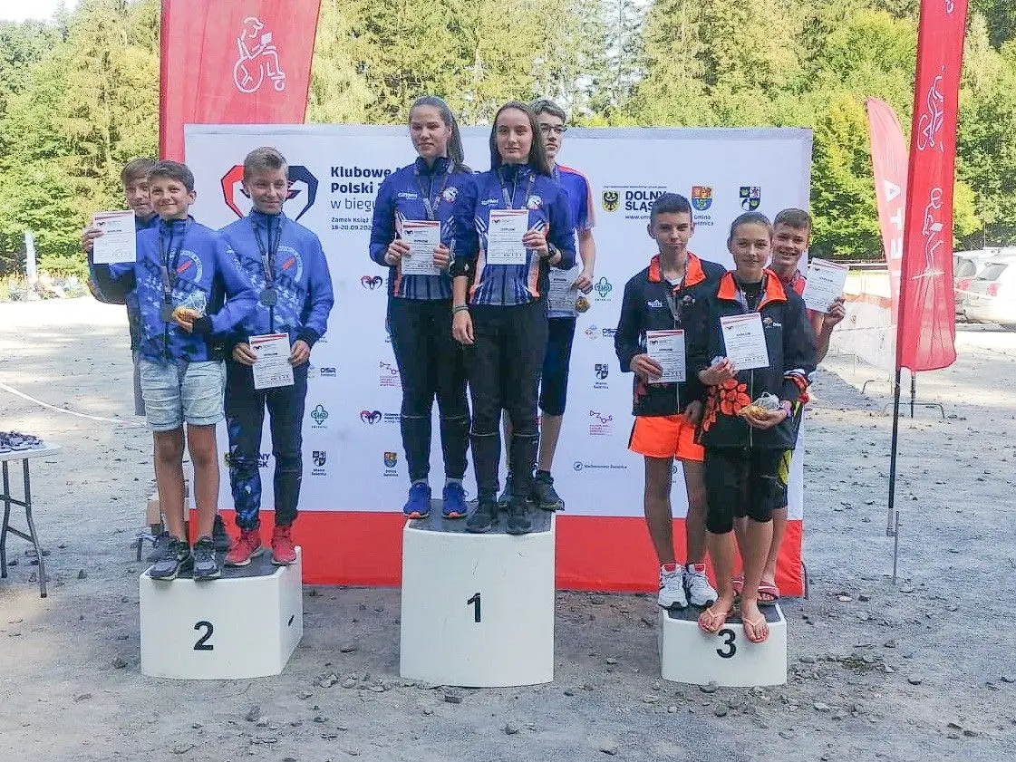 Бігуни з Iwin із медалями клубного чемпіонату Польщі