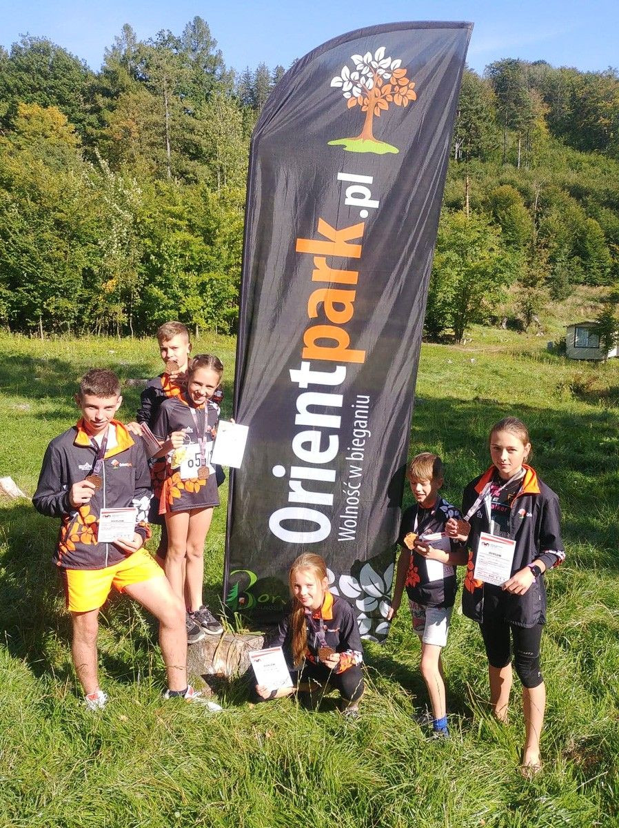 Biegacze z Iwin z medalami Klubowych Mistrzostw Polski