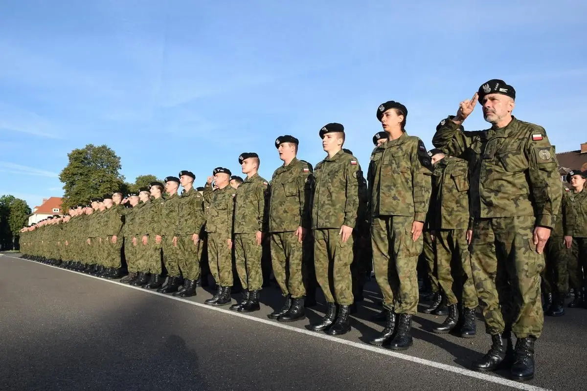 Студенти Легії Академічної завершили підготовку у болеславецьких артилеристів