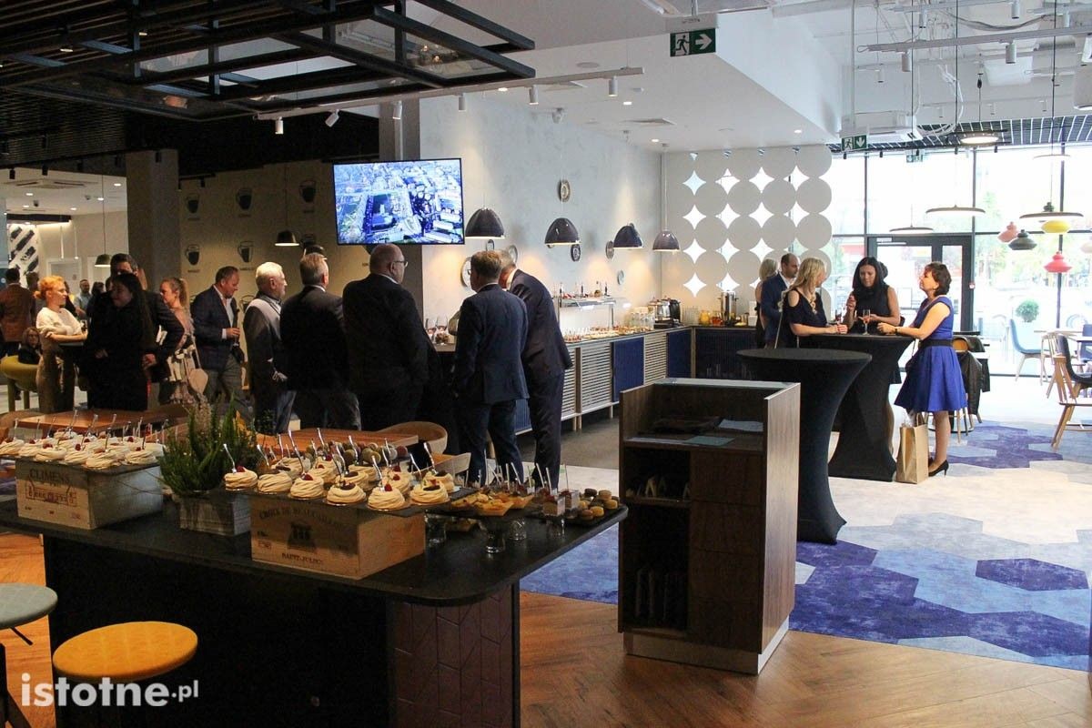 Hotel Ibis, Restauracja Winestone i Kręgielnia oficjalnie otwarte