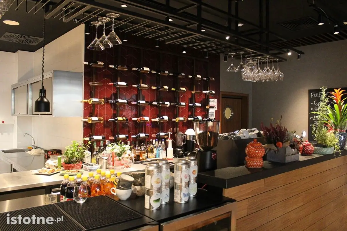 Hotel Ibis, Restauracja Winestone i Kręgielnia oficjalnie otwarte