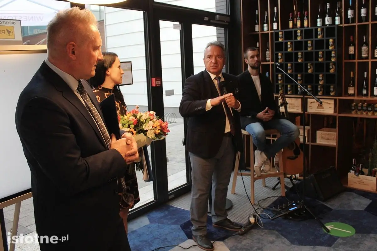 Hotel Ibis, Restauracja Winestone i Kręgielnia oficjalnie otwarte