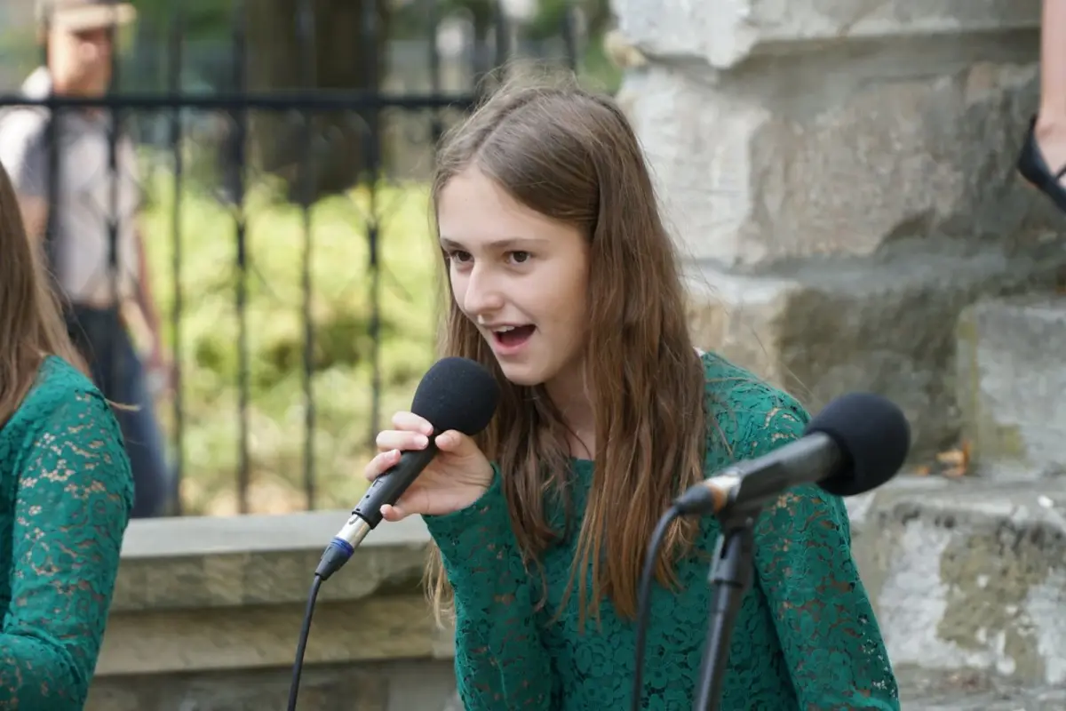 INIEMAMOCNE: czwartkowy koncert podokienny
