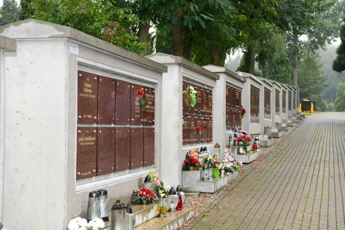 Kolumbarium na cmentarzu komunalnym w Bolesławcu