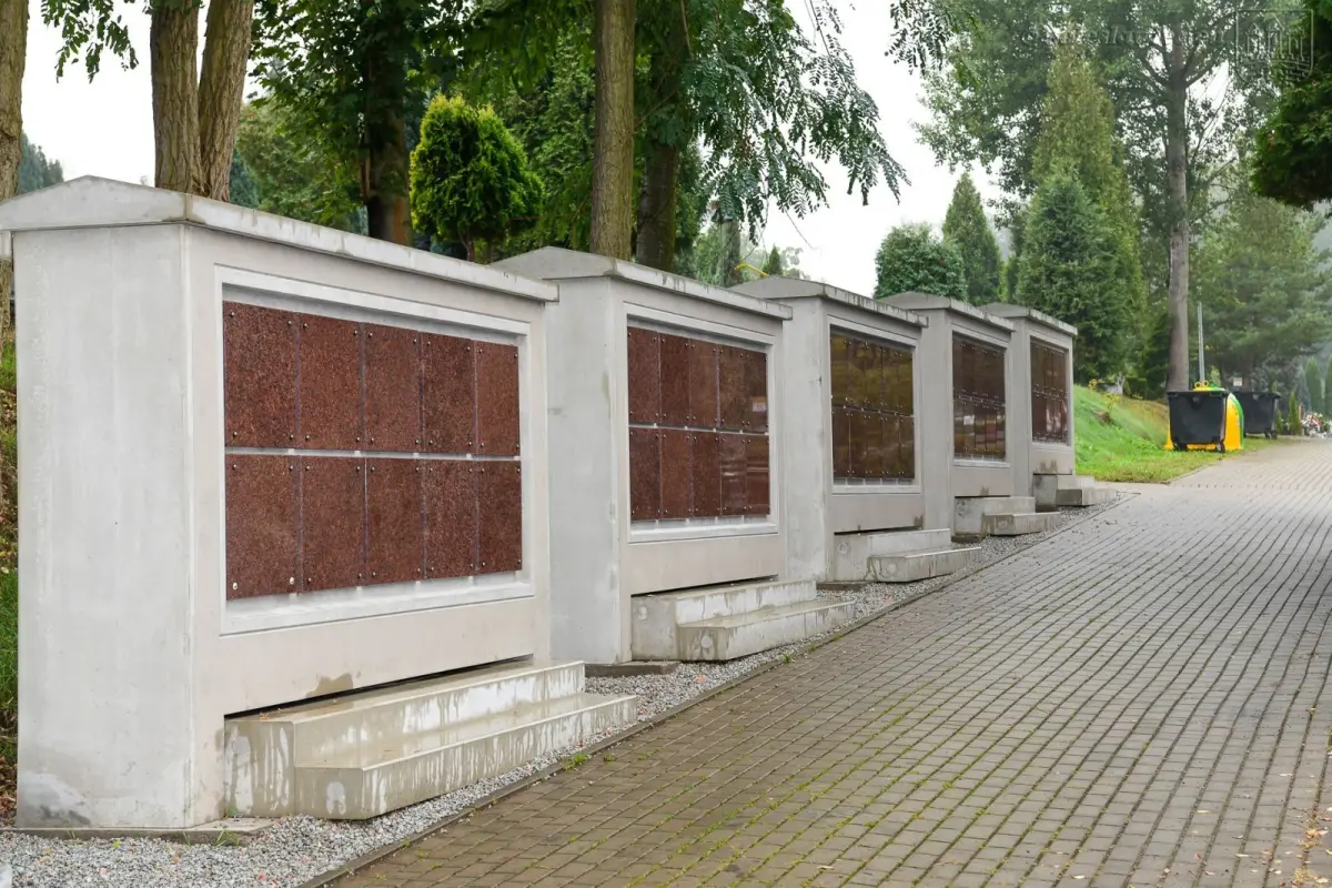 Kolumbarium na cmentarzu komunalnym w Bolesławcu