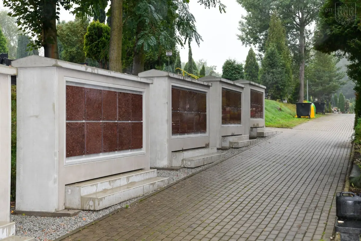 Kolumbarium na cmentarzu komunalnym w Bolesławcu