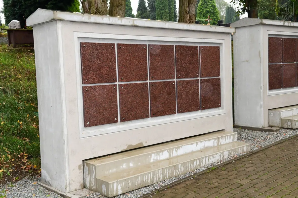 Kolumbarium na cmentarzu komunalnym w Bolesławcu