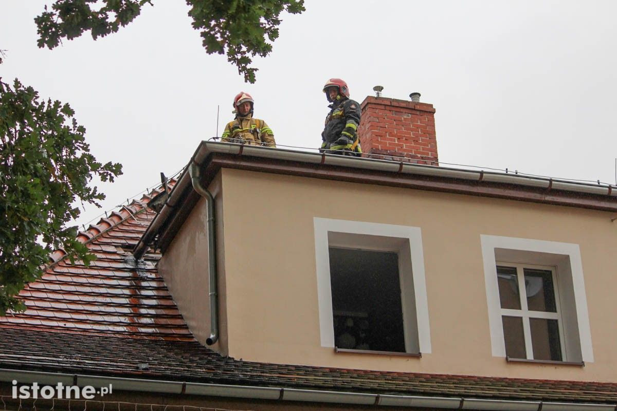 Pożar w budynku bursy szkolnej przy ulicy Karola Miarki.