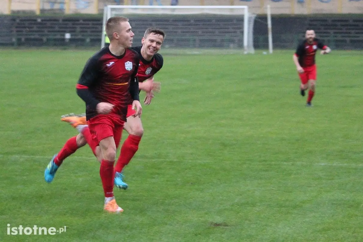 BKS: deszczowe zwycięstwo z Czarnymi Lwówek