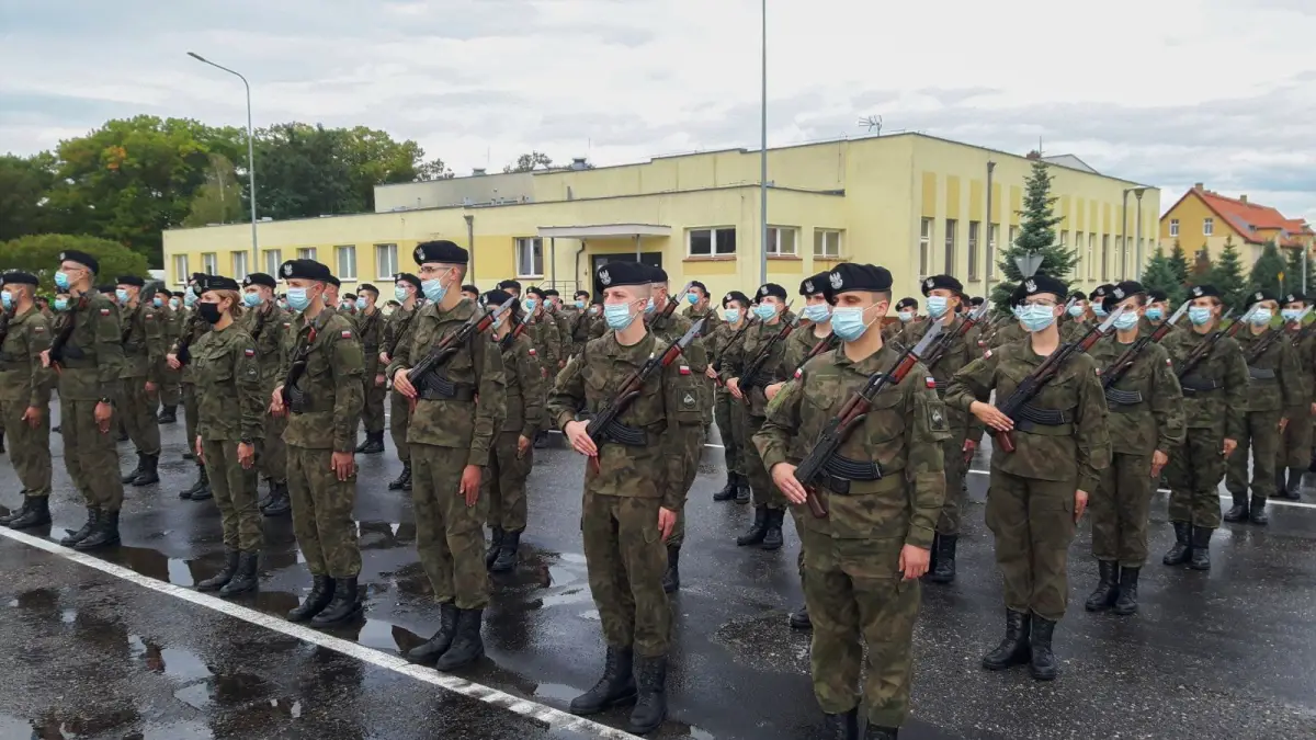 Świętoszów: Żołnierze przysięgali bez rodzin i gości