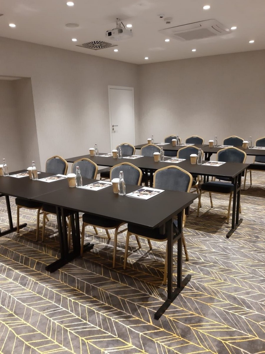 Centrum Konferencyjne z czterema klimatyzowanymi salami w Ibis Styles