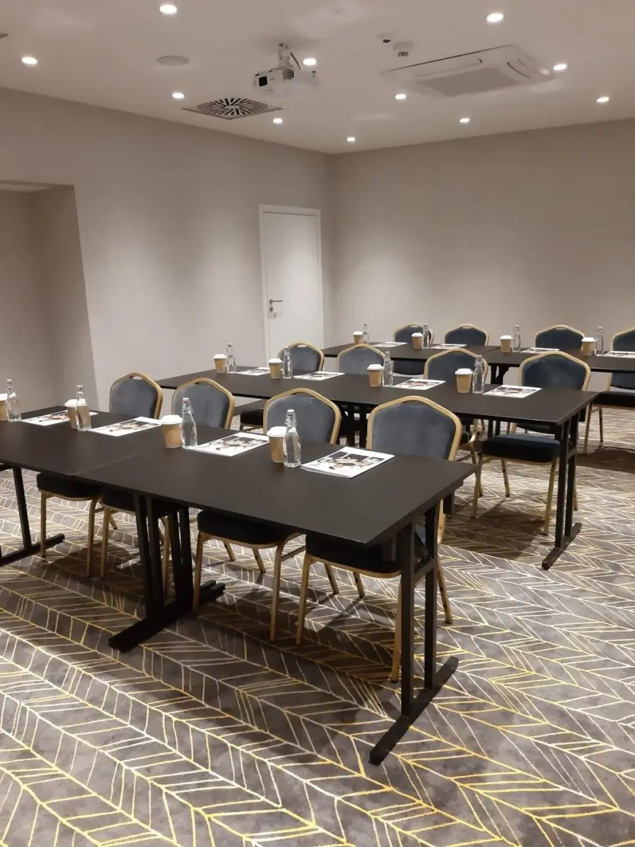 Centrum Konferencyjne z czterema klimatyzowanymi salami w Ibis Styles