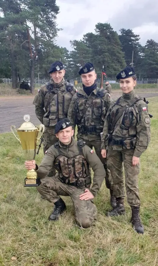 Żołnierze 23 Śląskiego Pułku Artylerii w Bolesławcu na zawodach w Toruniu
