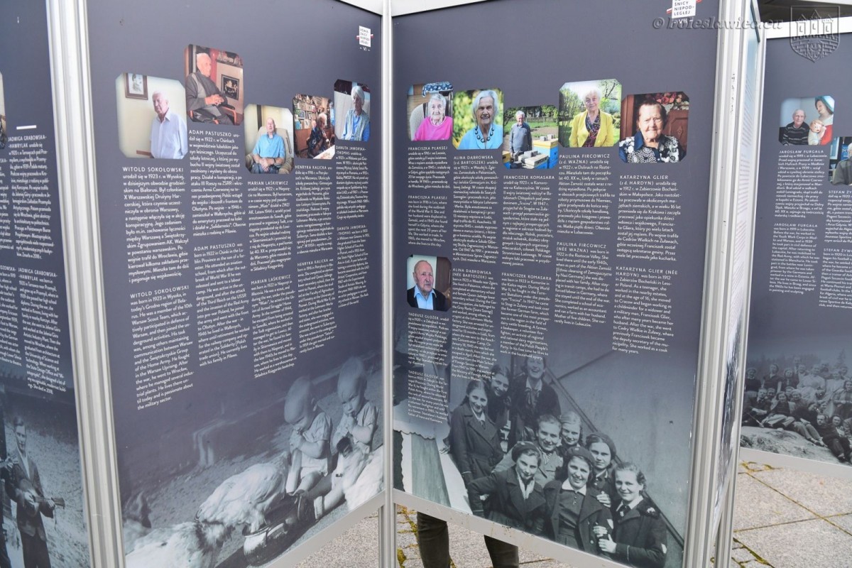 Wystawa „Rówieśnicy Niepodległej” w Bolesławcu