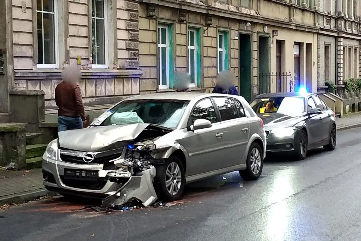 Zderzenie dwóch aut przy ul. Kubika w Bolesławcu
