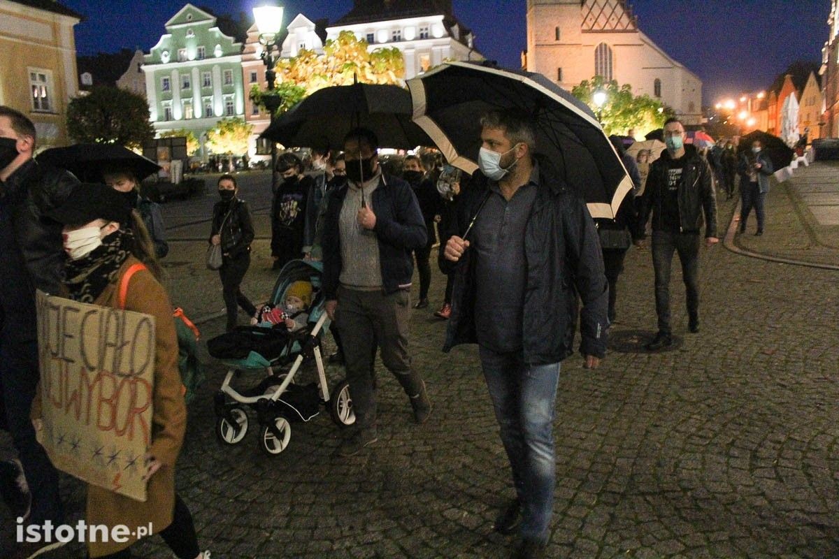 Drugi dzień protestu przeciw aborcji w Bolesławcu