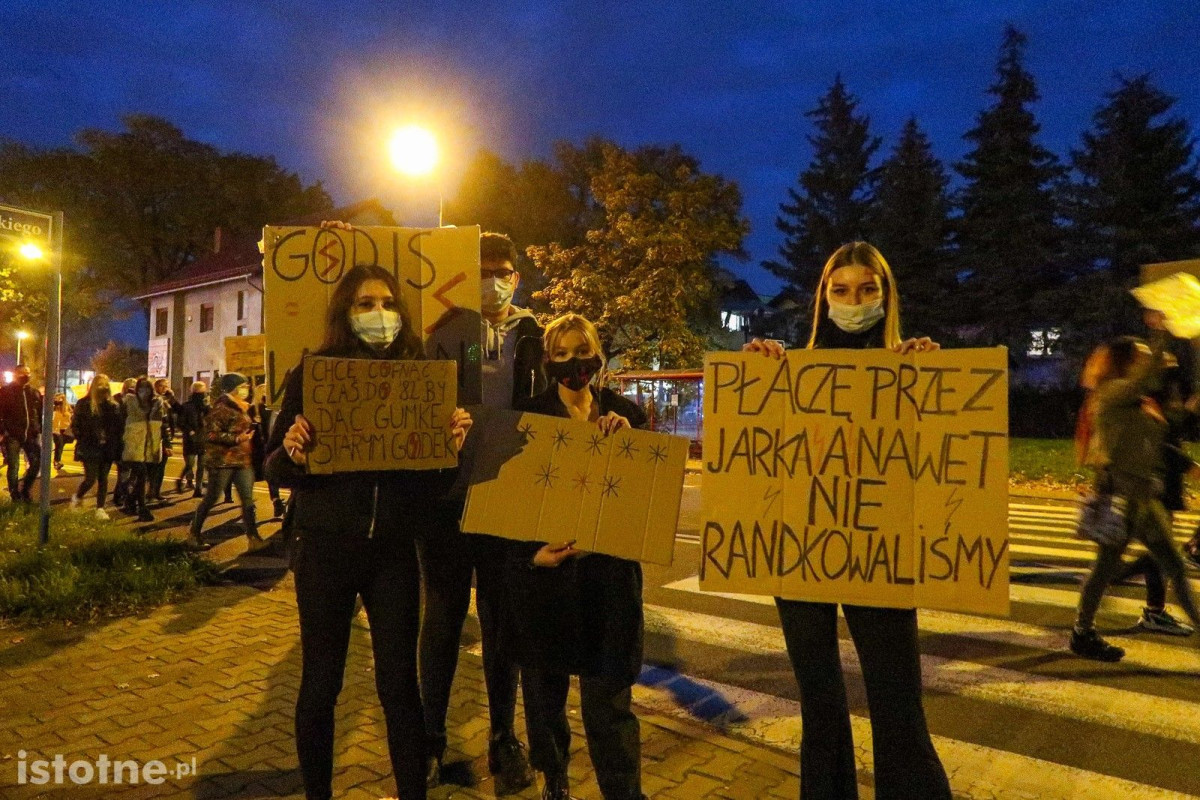Wieczorny protest w Bolesławcu w sprawie aborcji