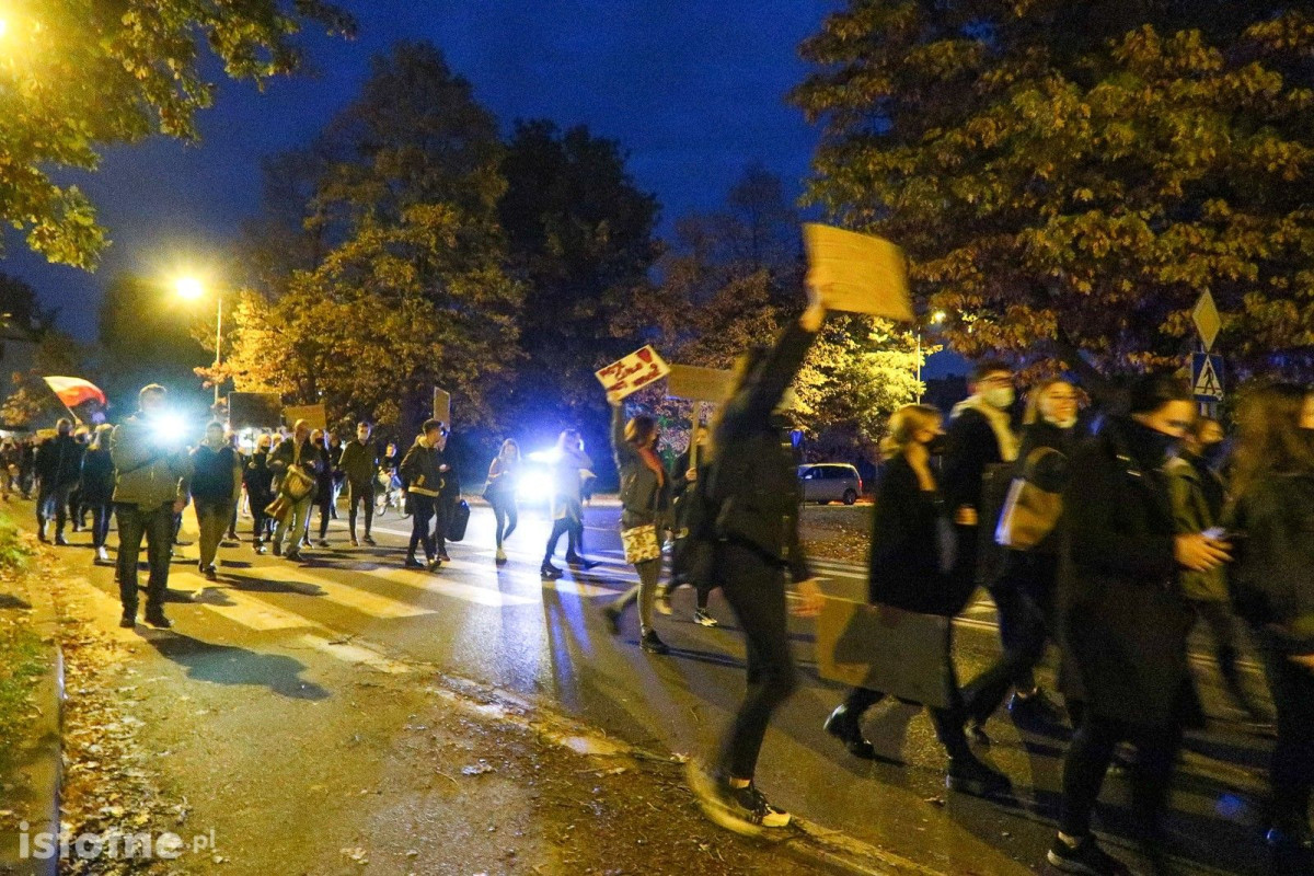 Wieczorny protest w Bolesławcu w sprawie aborcji