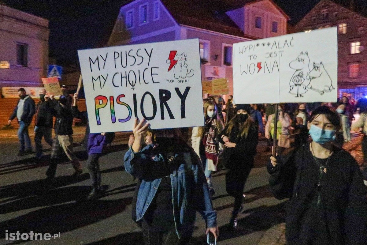 Wieczorny protest w Bolesławcu w sprawie aborcji