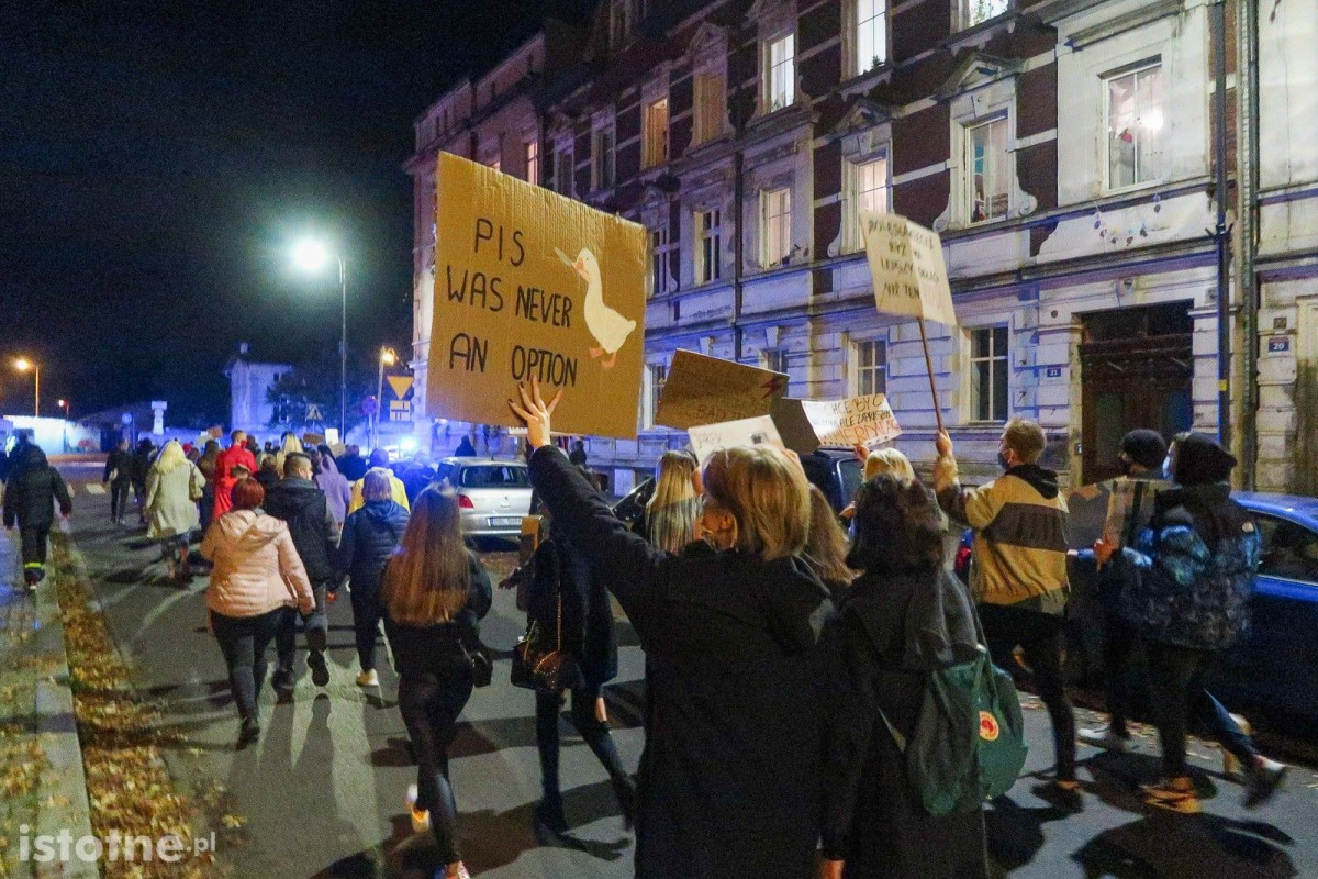 Wieczorny protest w Bolesławcu w sprawie aborcji