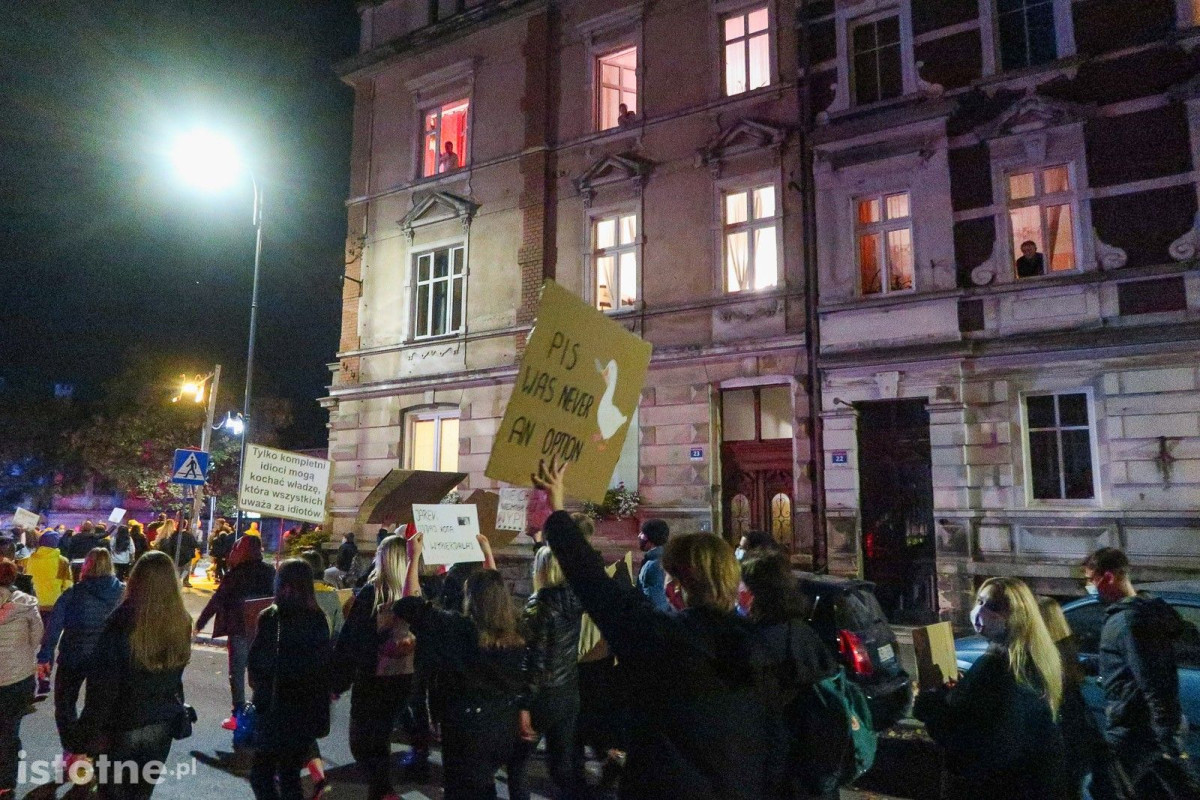 Wieczorny protest w Bolesławcu w sprawie aborcji
