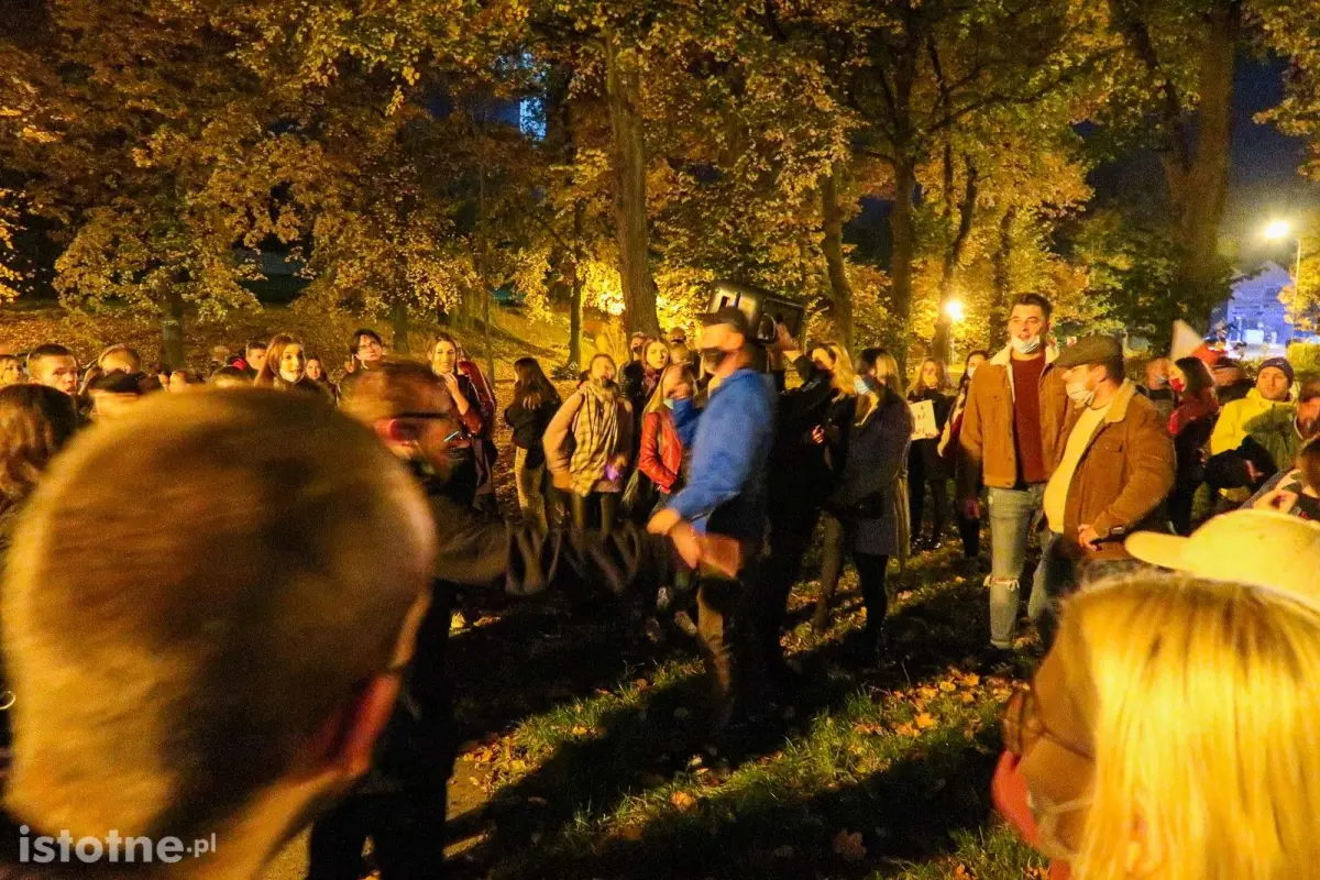 Wieczorny protest w Bolesławcu w sprawie aborcji