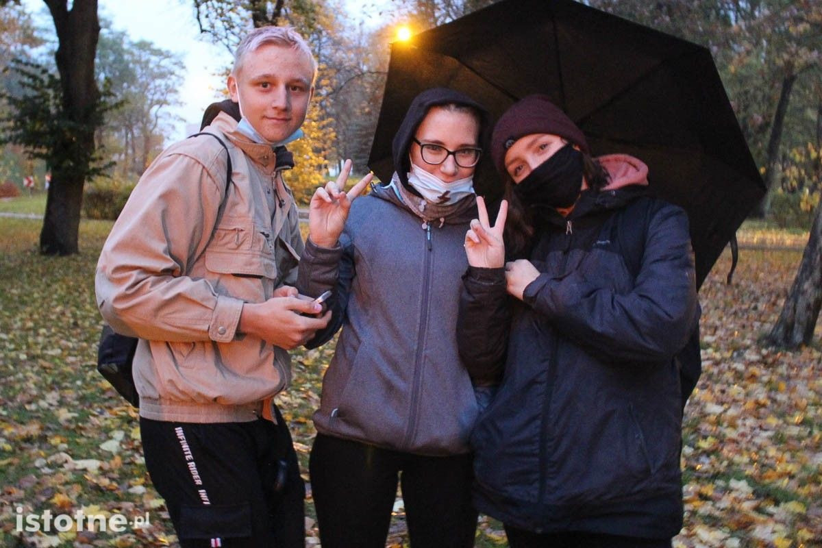 Uczestnicy protestu przeciwko zaostrzeniu przepisów antyaborcyjnych